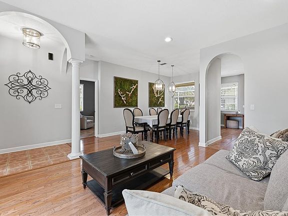 4th image of 9302 HERITAGE OAK COURT