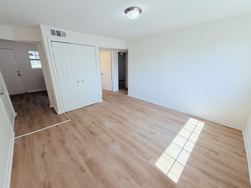 1st image of 443 Dargan Pl SW #0