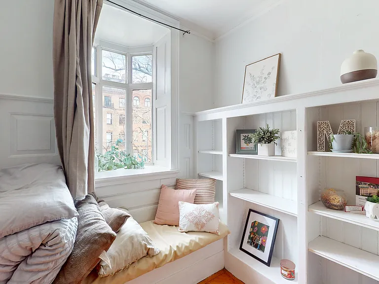 467 Beacon St #2 — Photo 5