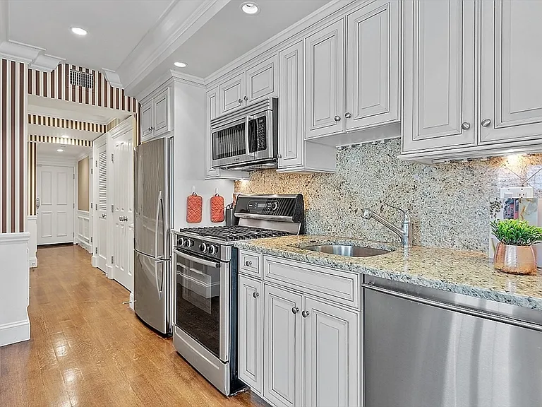 48 Commonwealth Ave #1B — Photo 9