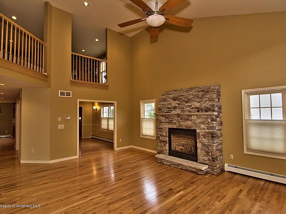3rd image of 516 Wedge Dr
