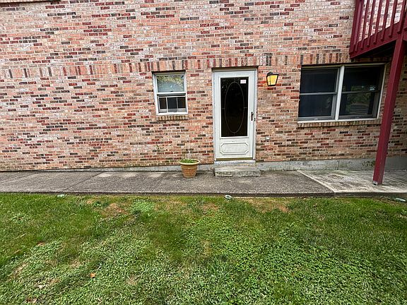 2nd image of 37 Grapanche St #1