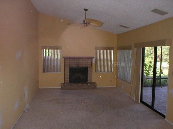 4th image of 4207 Carriage Dr