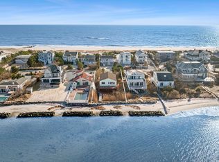 626 Dune Rd, Westhampton, NY 11977