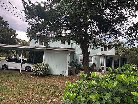 5th image of 205 10th Ave N