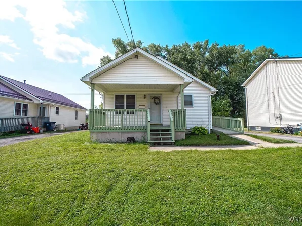 61 Holbrook St, Buffalo, NY 14218