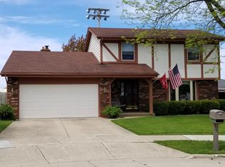 6206 68th St, Kenosha, WI 53142