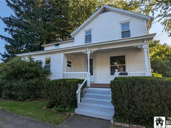 105 Liberty St, Fredonia, NY 14063