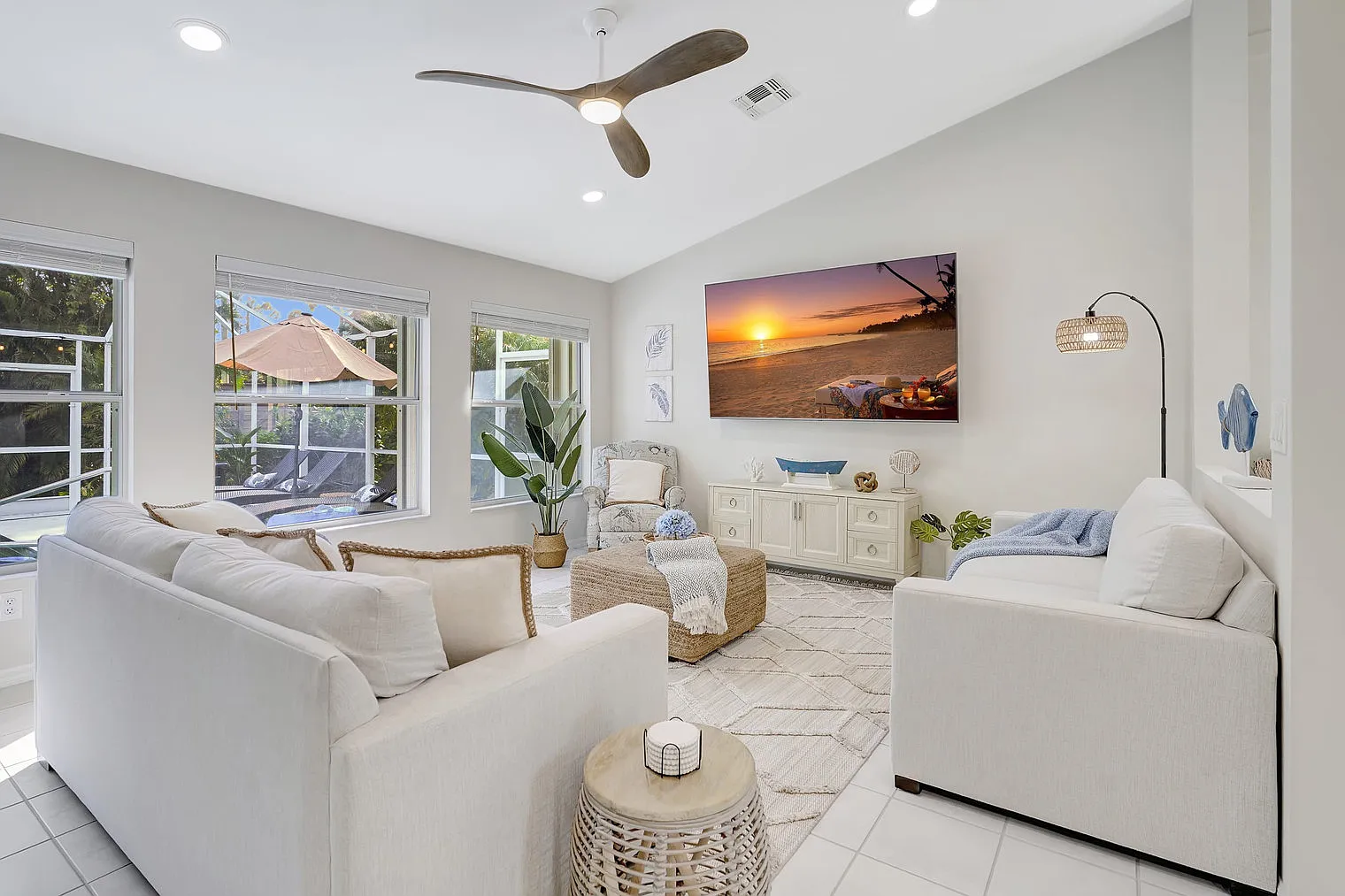 3 bed, 2.0 bath, 1872 sqft, $6,000 — Photo 1