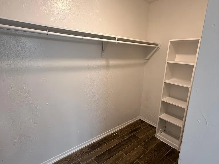 Maxton West Apartment Homes — Photo 101
