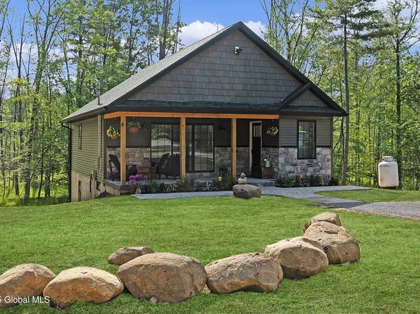 19 Forest Road, Lake George, NY 12845