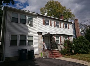 24 Hartlawn Rd, West Roxbury, MA 02132