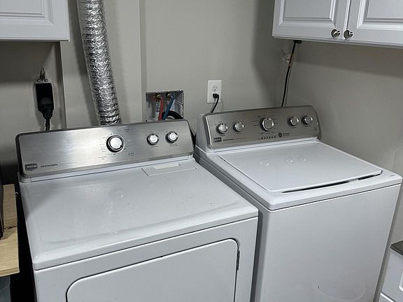 5th image of 6811 Market Square Dr