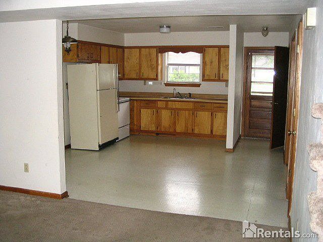 2nd image of 124 Granby Park
