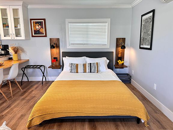 Queen size bed