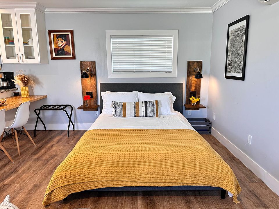 Queen size bed