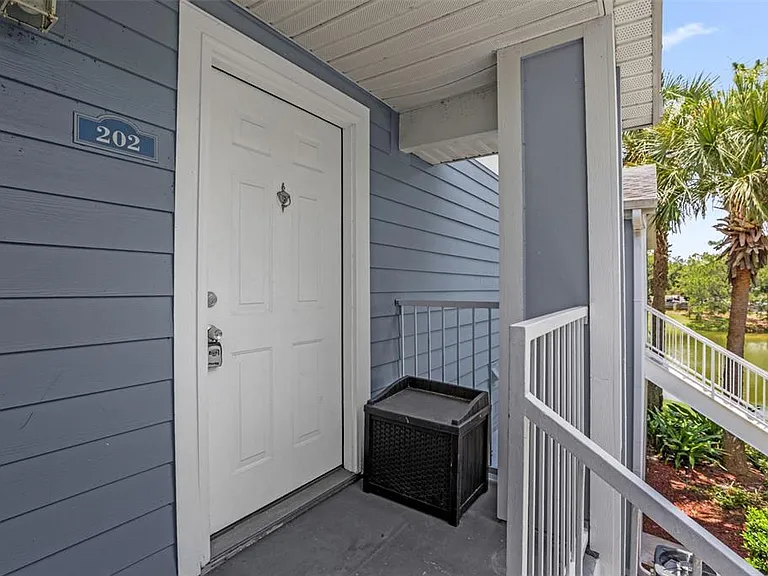 2508 Grassy Point Dr #202 — Photo 4