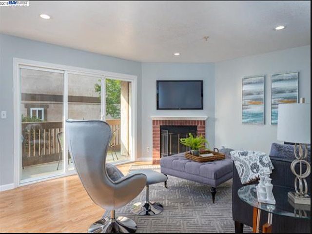 1st image of 22820 Parkhill Ct APT 1