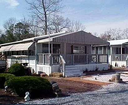 1st image of 300 Holly Dr #300