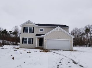 10875 Carmen Oak Dr SE, Lowell, MI 49331