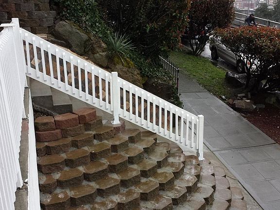 3rd image of 610 Melrose Ave E APT B