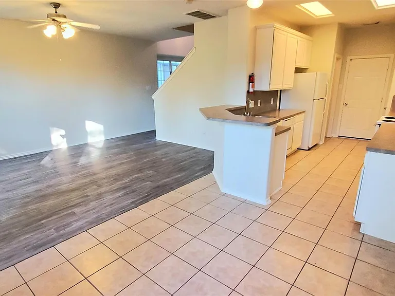 13043 Peppergate Ln — Photo 2