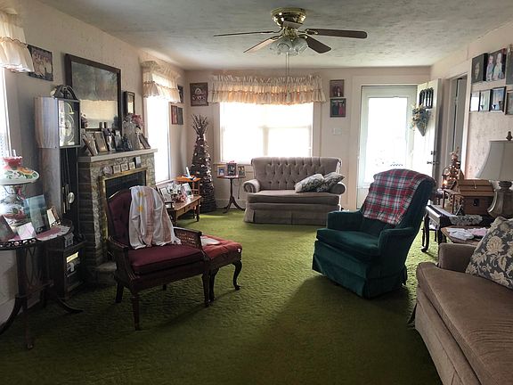 3rd image of 400 Terry Ave
