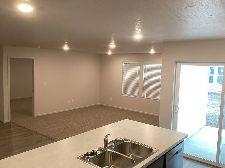 133 S Panda Ct — Photo 3