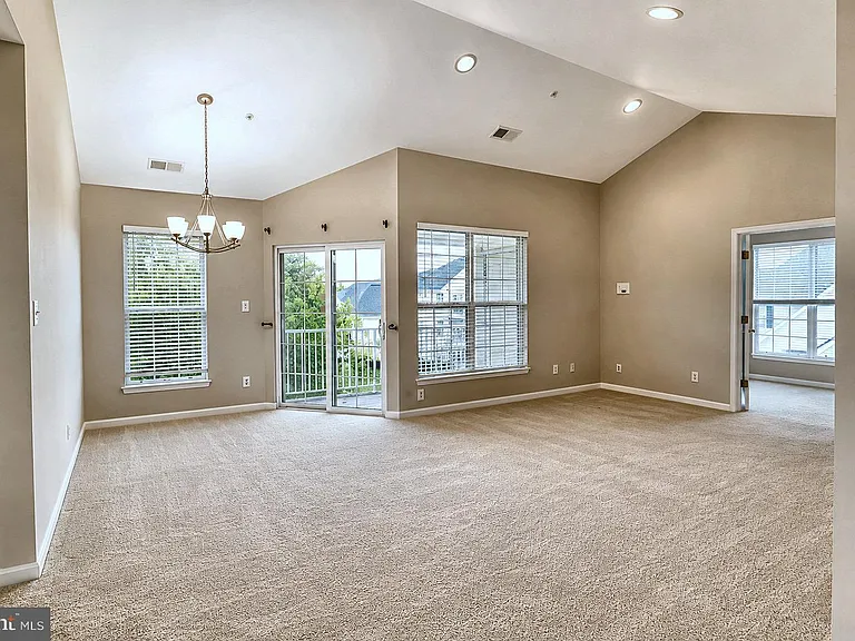 25340 Lake Mist Sq #301 — Photo 8
