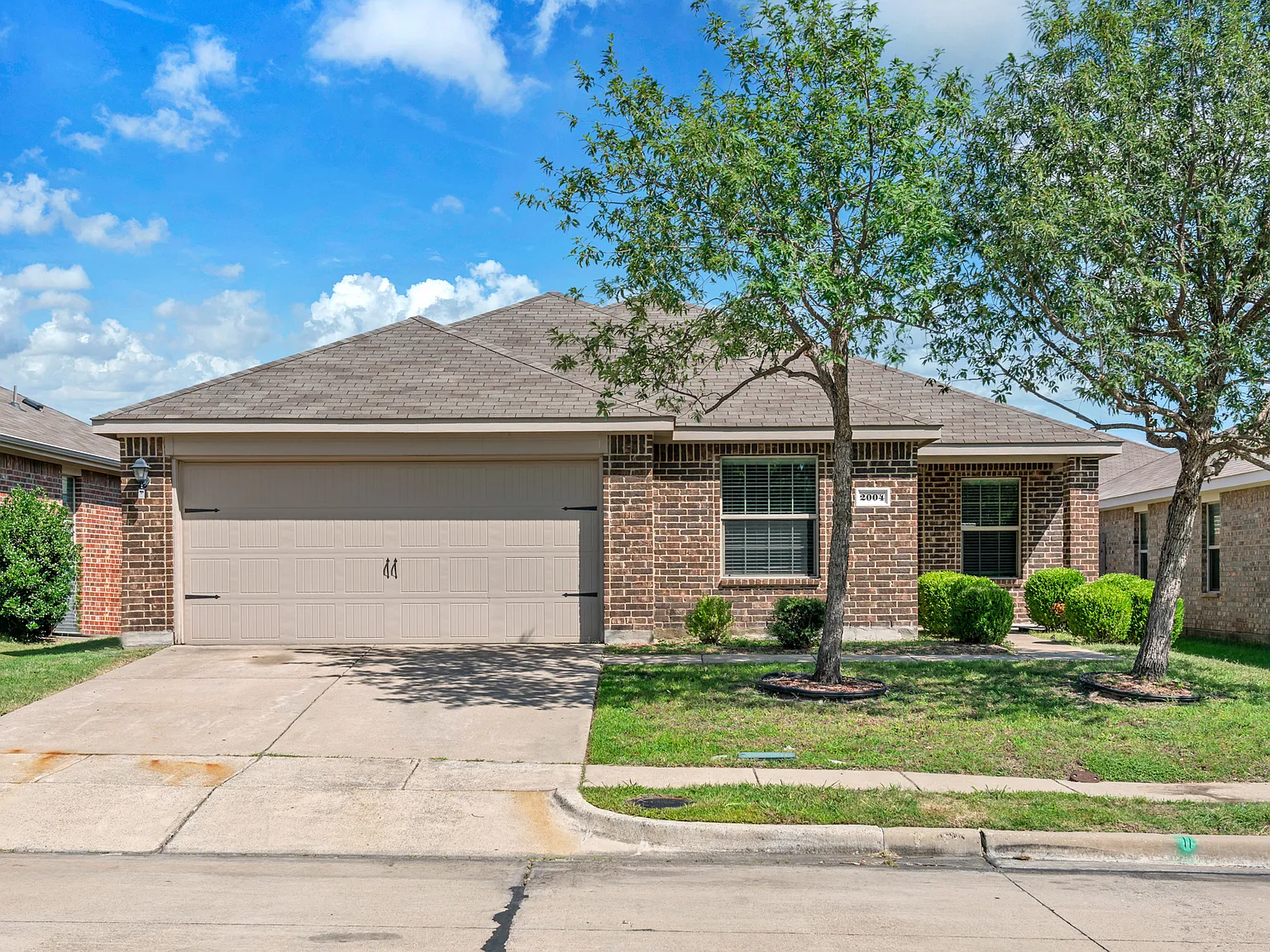 4 bed, 1901 sqft, $2,200 — Photo 1