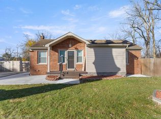 15324 McGuire St, Taylor, MI 48180