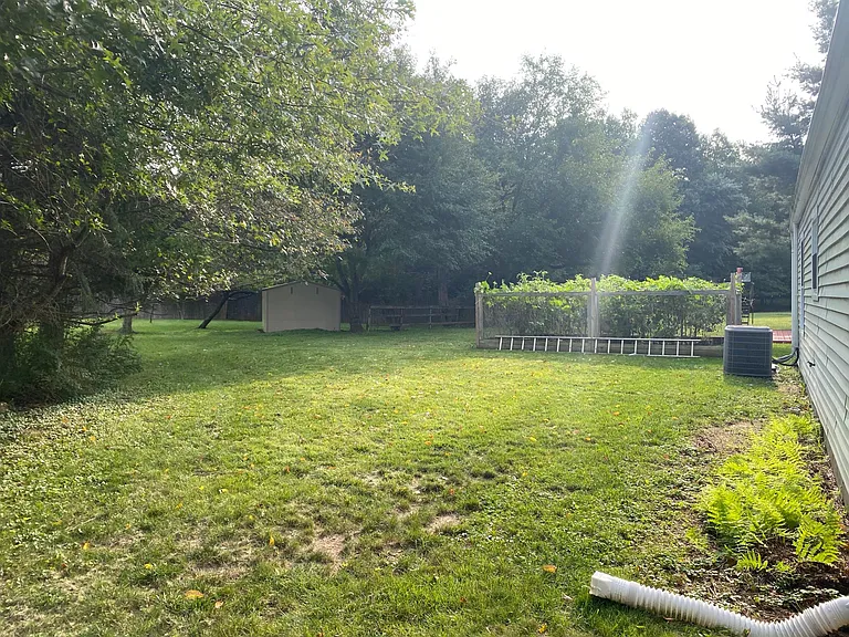 44 Woodbury Rd — Photo 38