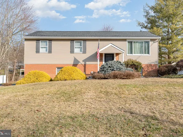 7710 Avondale Ter, Harrisburg, PA 17112