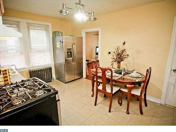 3rd image of 5223 W Berks St