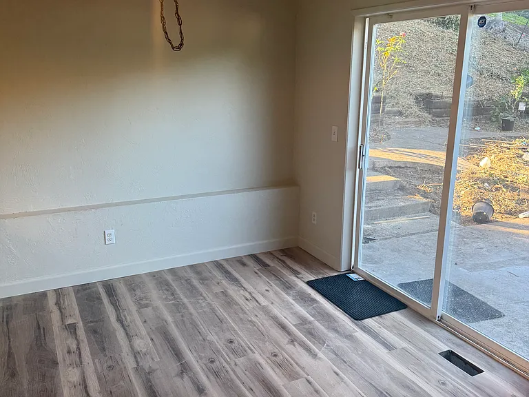 725 NW Quarry Rd — Photo 6