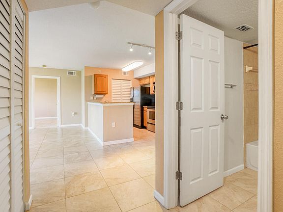 3rd image of 301 SW Palm Drive #102