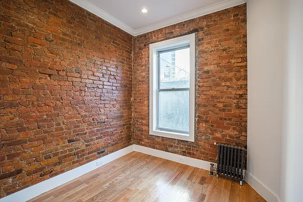 Rented by Nooklyn NYC LLC | media 12