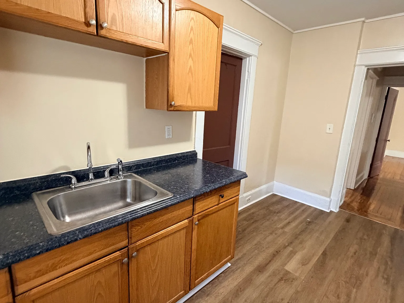 2 bed, 650 sqft, $1,525 — Photo 3