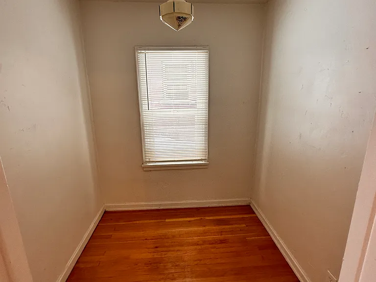 2445 Custer Ave — Photo 7