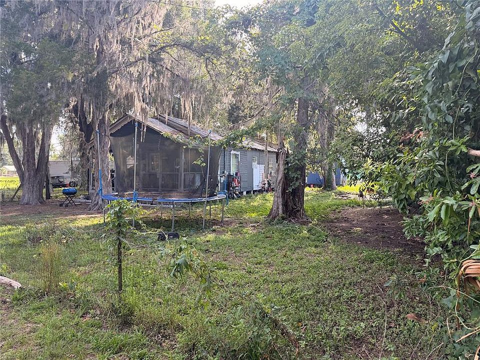 1st image of 139 NE PATTERSON AVENUE