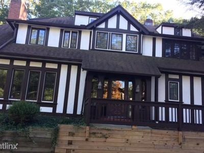 360 Fountain St, New Haven, CT, 06515