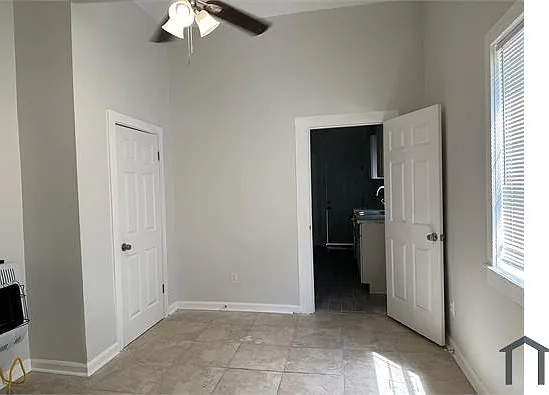 2313 Dabadie St — Photo 5