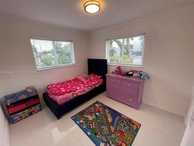 6610 Cody St — Photo 4