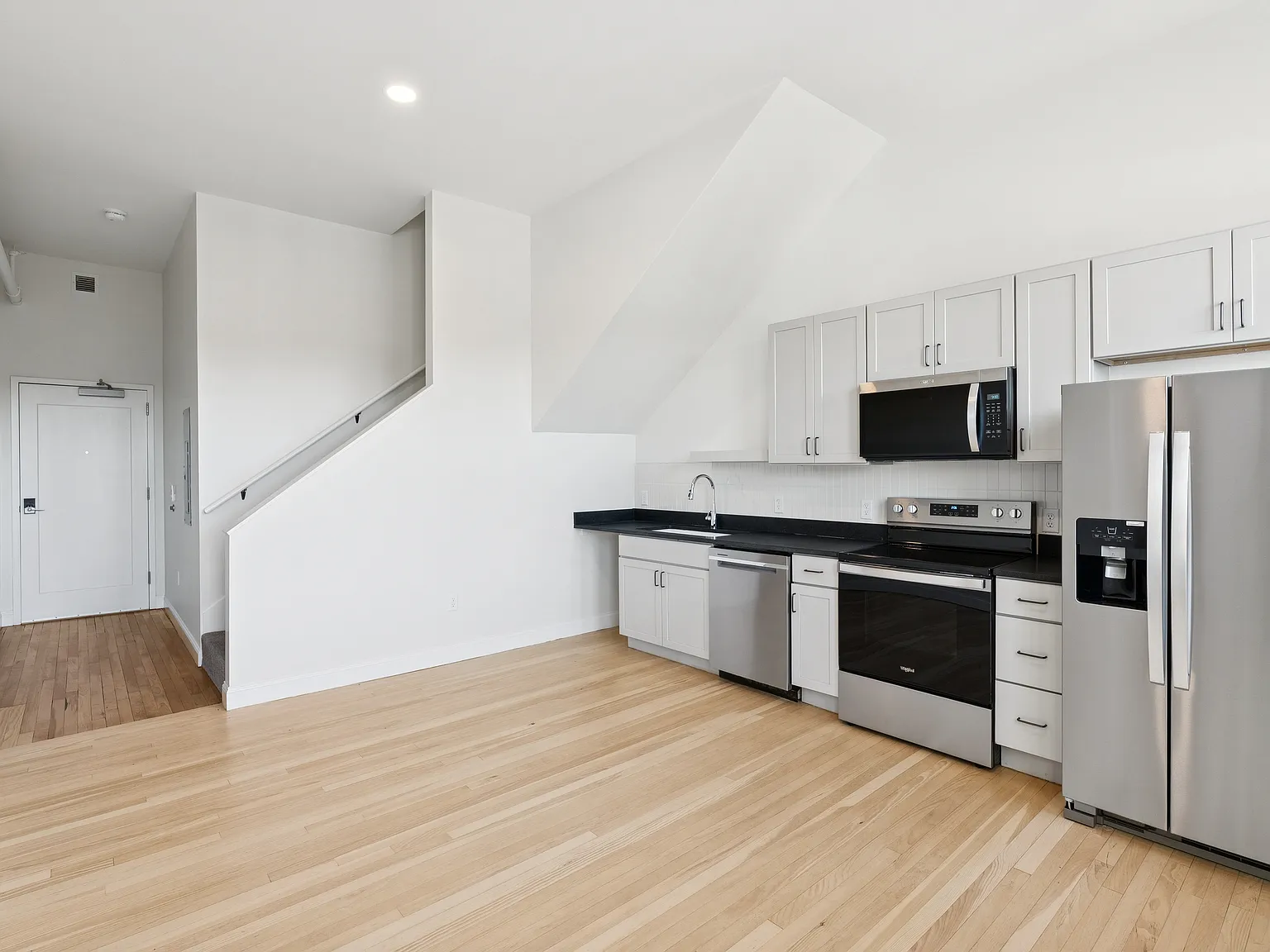 1 bed, $2,075 — Photo 4