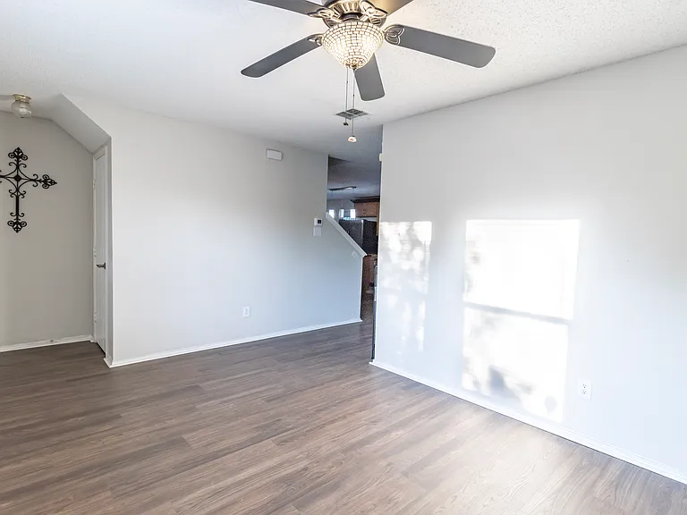 4617 Waterford Dr — Photo 7