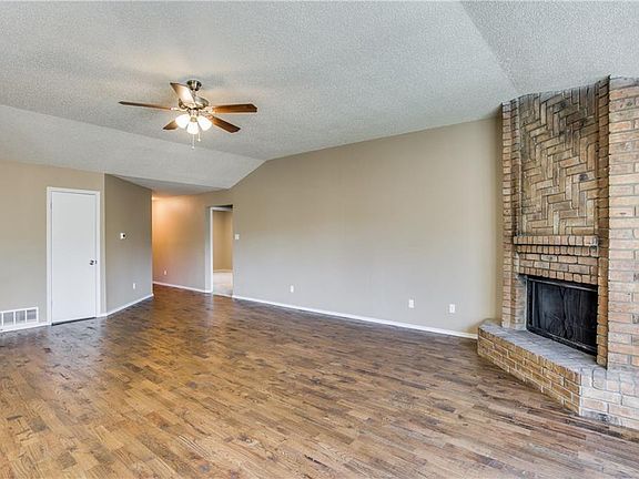 5th image of 2533 Dillon Dr
