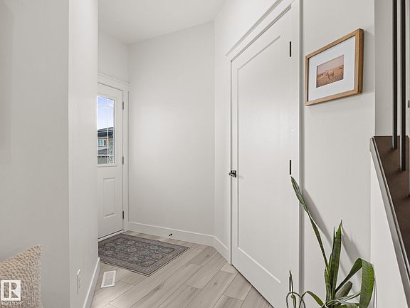 2nd image of 3808 42nd Ave