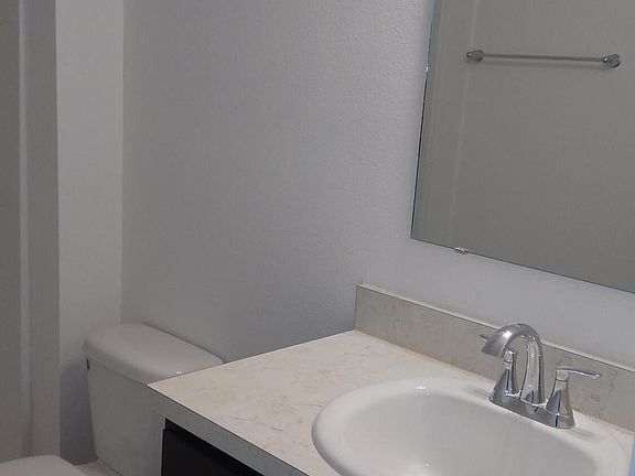5th image of 3215 Queen Palm Dr