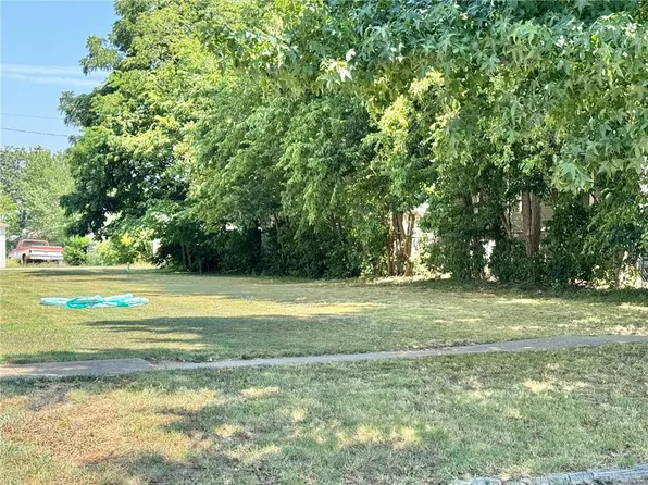 1605 Chess Ave, Parsons, KS 67357