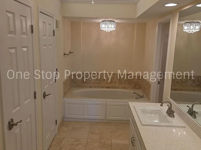 5222 W 121st St — Photo 21